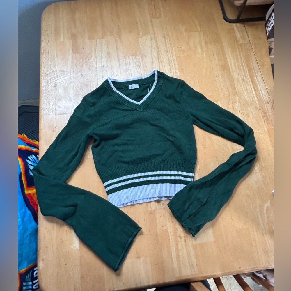 Size XS womens Garage Green Sweater with White trim crop top